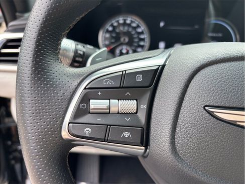 Used 2025 Genesis G70 2.5T AWD/4WD image 25