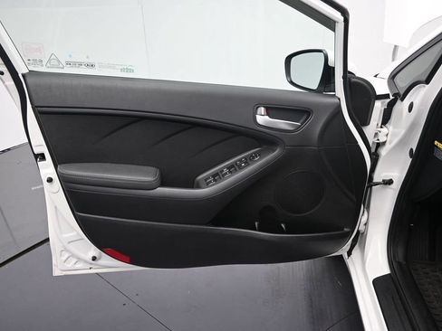 Used 2018 Kia Forte LX w/ LX Popular Package FWD image 16