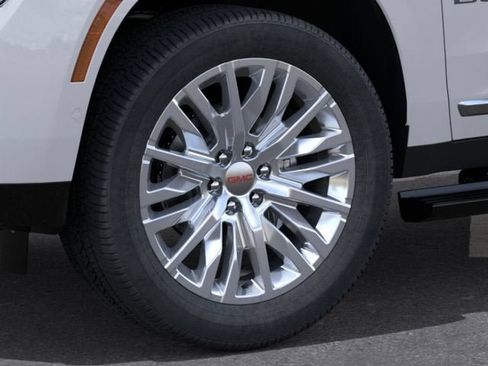 New 2026 GMC Yukon Denali w/ Denali Reserve Package AWD/4WD image 9