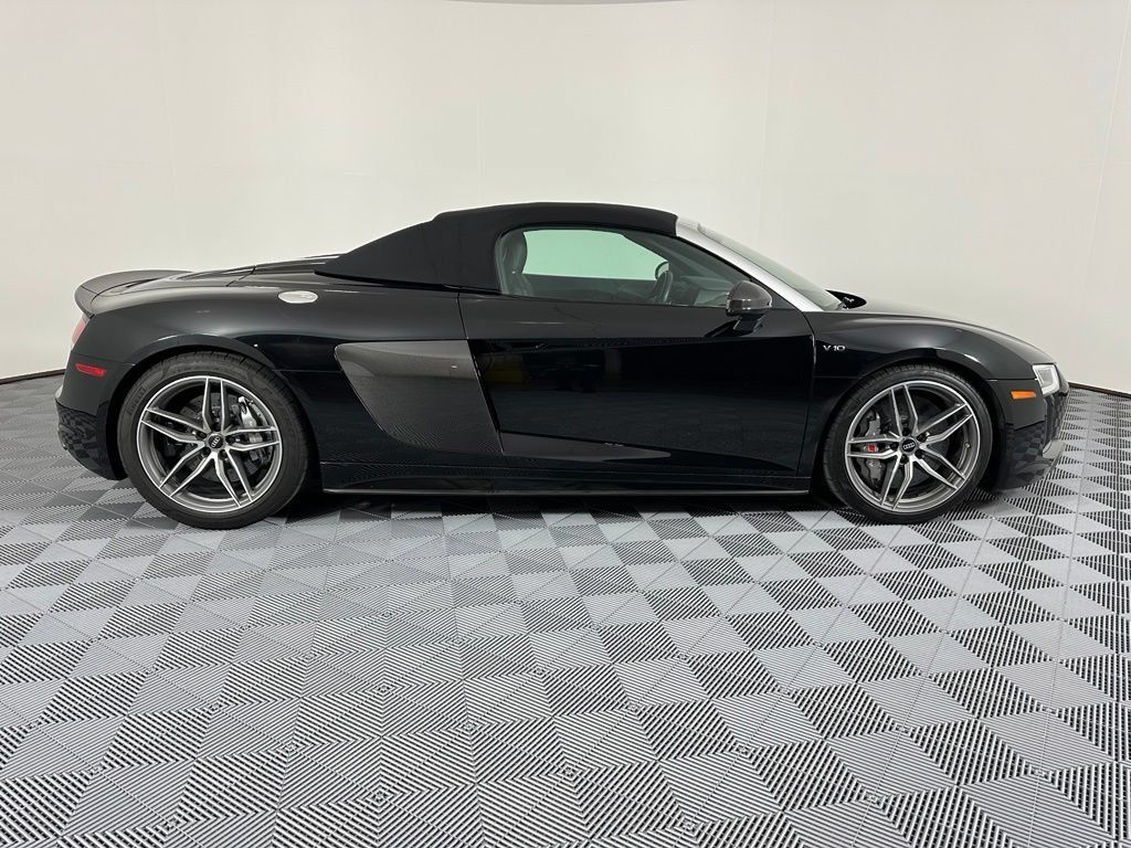 Used 2018 Audi R8 V10 plus AWD/4WD image 14
