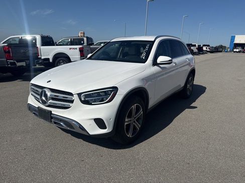 Used 2022 Mercedes-Benz GLC 300 4MATIC image 3