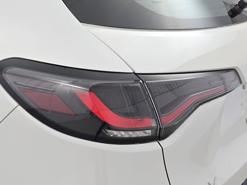 Certified 2023 Honda HR-V LX image 33