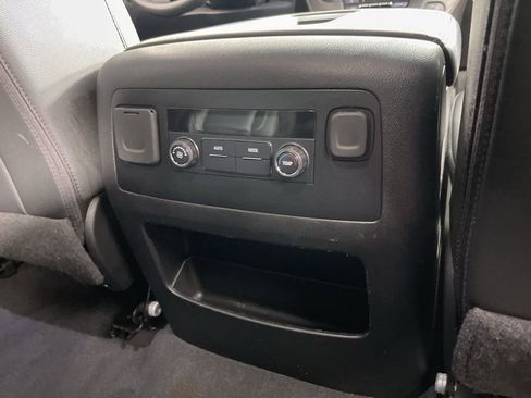 Used 2019 Chevrolet Tahoe LT image 8