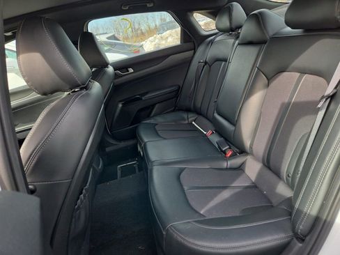 Used 2023 Kia K5 GT-Line image 12