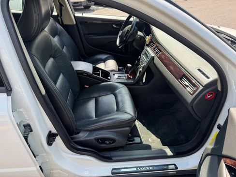 Used 2008 Volvo XC70 3.2 image 20