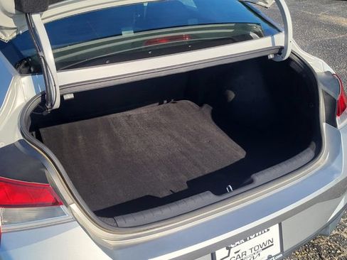 Used 2023 Hyundai Elantra SEL w/ Cargo Package FWD image 4