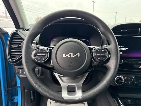 Used 2023 Kia Soul S image 19