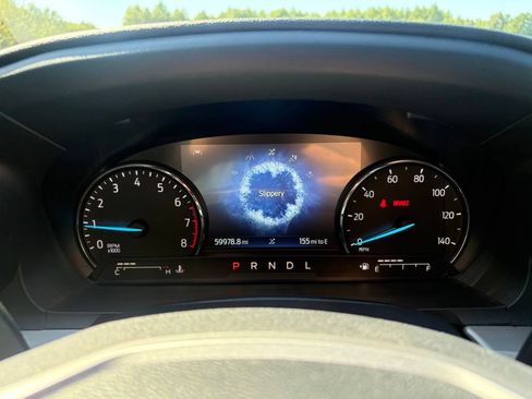 Used 2023 Ford Explorer XLT w/ Equipment Group 202A AWD/4WD image 30