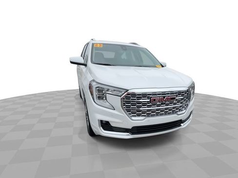Used 2023 GMC Terrain Denali w/ Denali Premium Package image 3