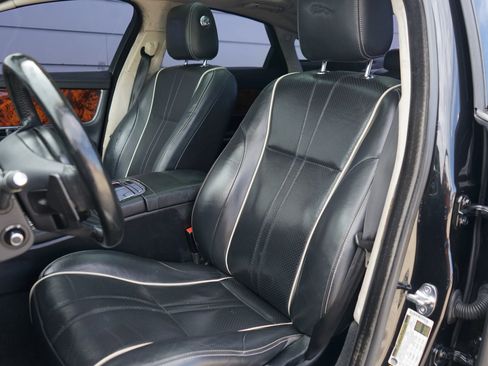 Used 2018 Jaguar XJ R-Sport image 23