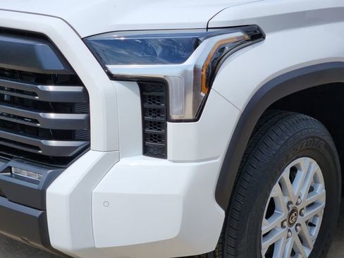 New 2026 Toyota Tundra SR5 AWD/4WD image 7