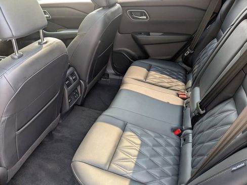 Used 2023 Nissan Rogue Platinum w/ Platinum Premium Package image 21