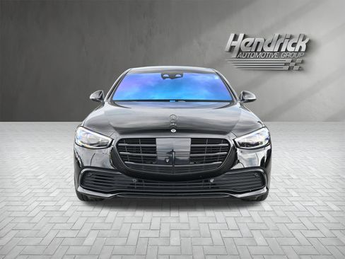 Used 2021 Mercedes-Benz S 580 4MATIC Sedan image 3