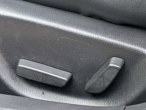 Used 2018 MAZDA MAZDA3 Touring image 14