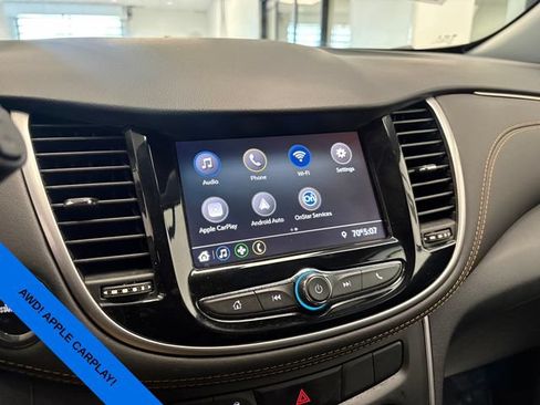 Used 2022 Chevrolet Trax LT w/ LT Convenience Package AWD/4WD image 16