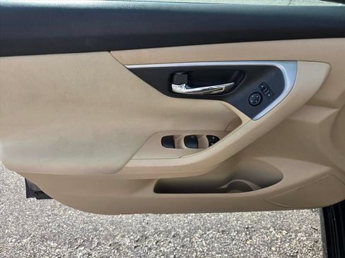 Used 2015 Nissan Altima 2.5 S w/ Sport Value Package FWD image 9