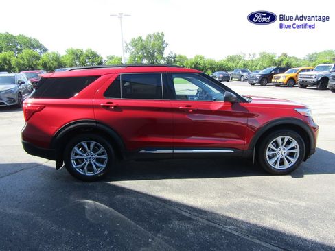 Certified 2024 Ford Explorer XLT w/ Equipment Group 202A AWD/4WD image 8