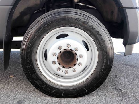 Used 2019 Ford F550 2WD Regular Cab Super Duty image 29