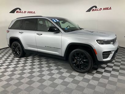 Used 2023 Jeep Grand Cherokee Laredo