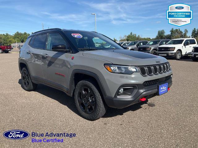 Used 2023 Jeep Compass Trailhawk w/ Trailhawk Convenience Group AWD/4WD image 5
