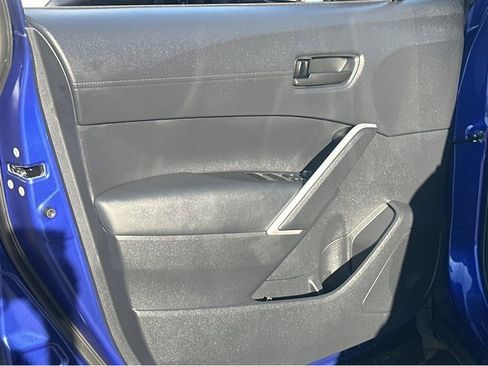 Used 2024 Toyota Corolla Cross SE image 36