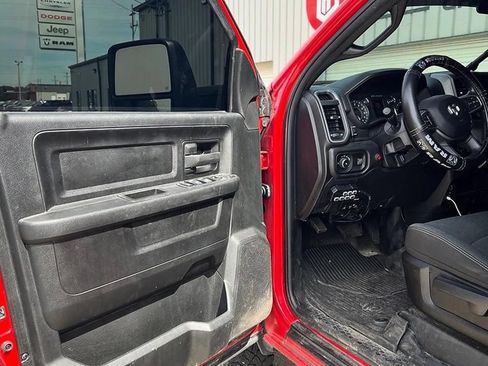 Used 2024 RAM 2500 Tradesman w/ Chrome Appearance Group AWD/4WD image 9