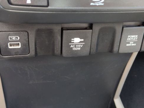 Used 2023 Honda Odyssey Elite image 31