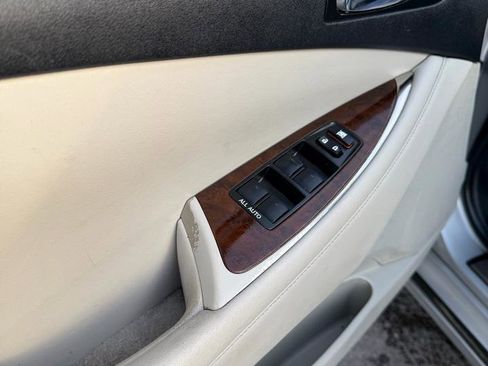 Used 2010 Lexus ES 350 image 18