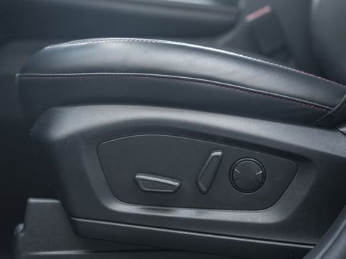 Used 2025 Ford Explorer ST-Line w/ ST-Line Street Pack image 41