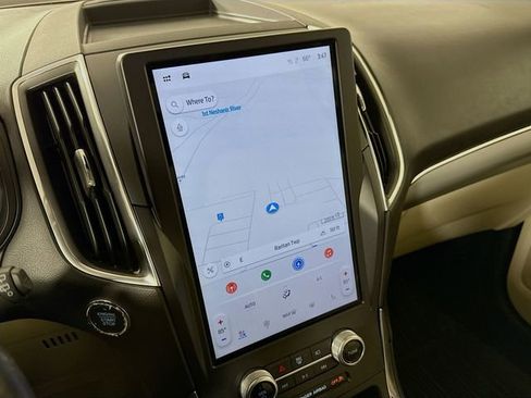 Used 2022 Ford Edge Titanium w/ Equipment Group 301A image 15