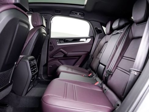 New 2026 Porsche Cayenne Coupe AWD/4WD image 26