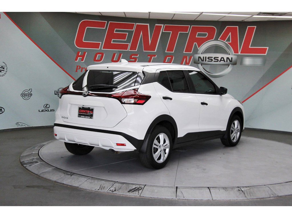 Certified 2025 Nissan Kicks Play S FWD image 5