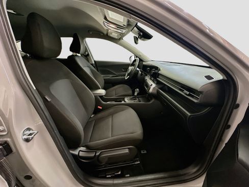 Used 2025 Hyundai Kona SEL AWD/4WD image 32
