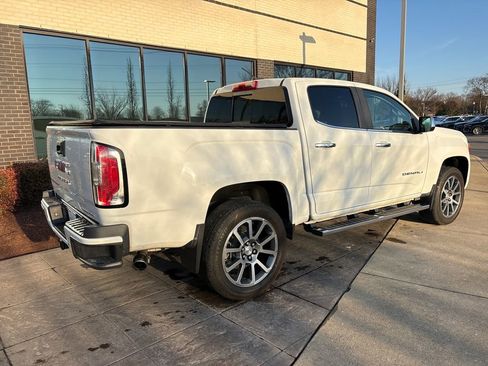 Used 2021 GMC Canyon Denali image 3
