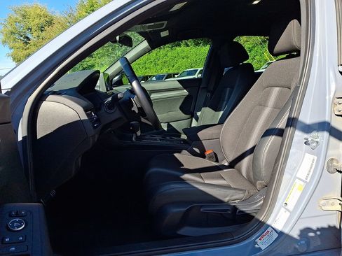 Used 2024 Honda Civic Sport image 13