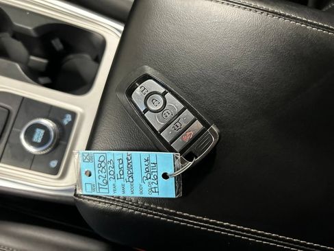 Used 2023 Ford Explorer XLT w/ Equipment Group 202A AWD/4WD image 22