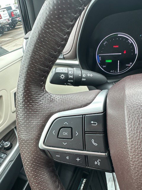 Used 2021 Toyota Sienna Platinum AWD/4WD image 12