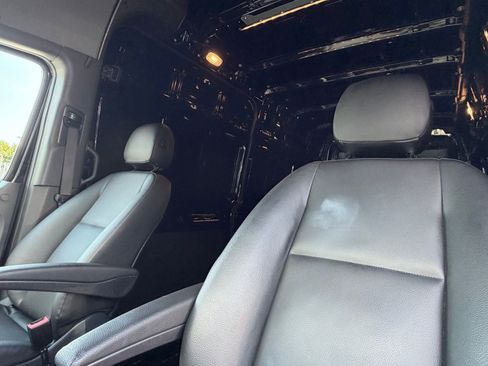 Used 2024 Mercedes-Benz Sprinter 2500 image 22