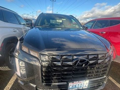 Used 2025 Hyundai Palisade Calligraphy image 2