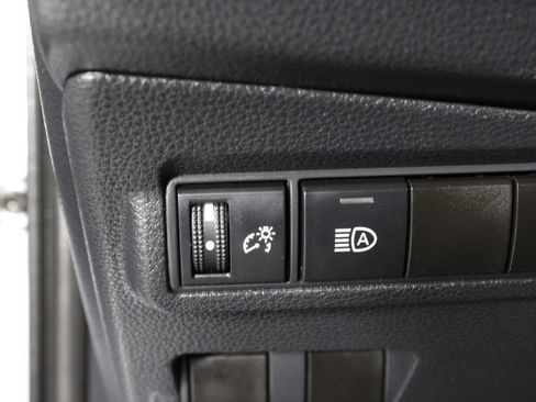 Used 2024 Toyota Corolla Cross XLE FWD image 22