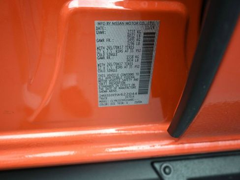 Used 2025 Nissan Frontier PRO-4X w/ Pro Convenience Package image 19