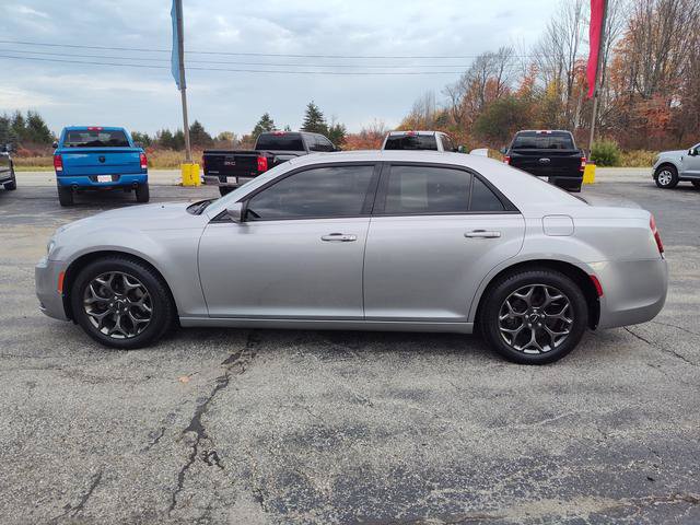 Used 2017 Chrysler 300 S w/ 300S Premium Group AWD/4WD image 4