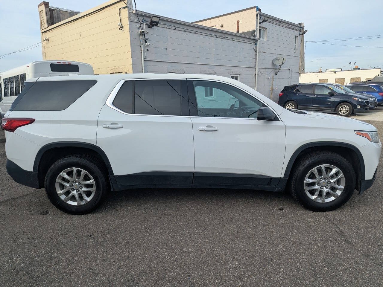 Used 2021 Chevrolet Traverse LS AWD/4WD image 8