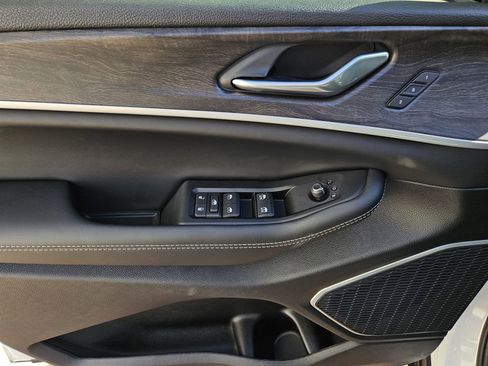 New 2026 Jeep Grand Cherokee Limited w/ Limited Altitude Package image 16