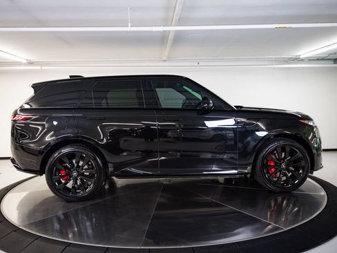 Used 2024 Land Rover Range Rover Sport Dynamic SE AWD/4WD image 8