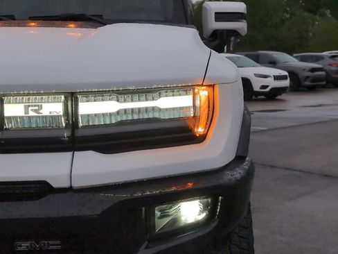New 2025 GMC Hummer EV 2X image 36