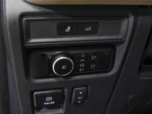 Used 2024 Ford Expedition Limited AWD/4WD image 20