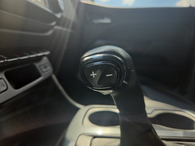 Used 2020 Chevrolet Colorado Z71 AWD/4WD image 25