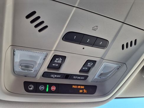 Used 2021 Buick Enclave Essence w/ Sport Touring Edition image 20