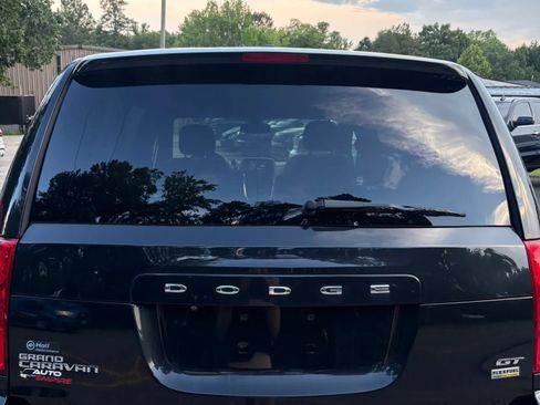 Used 2019 Dodge Grand Caravan GT FWD image 5